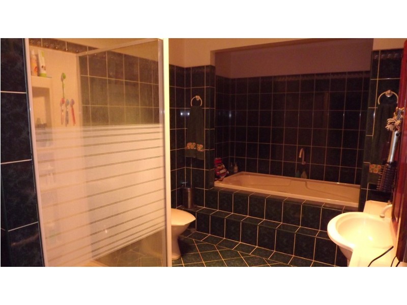 Lachlan Glade Moulder St, Condobolin NSW 2877