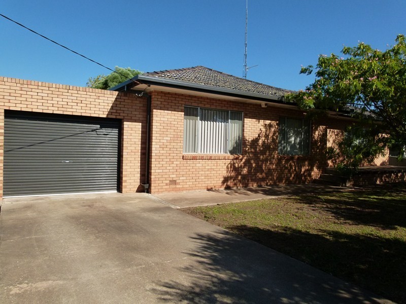 71 Church Street, Forbes NSW 2871