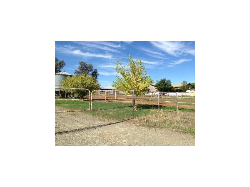 138 Victoria St, Parkes NSW 2870