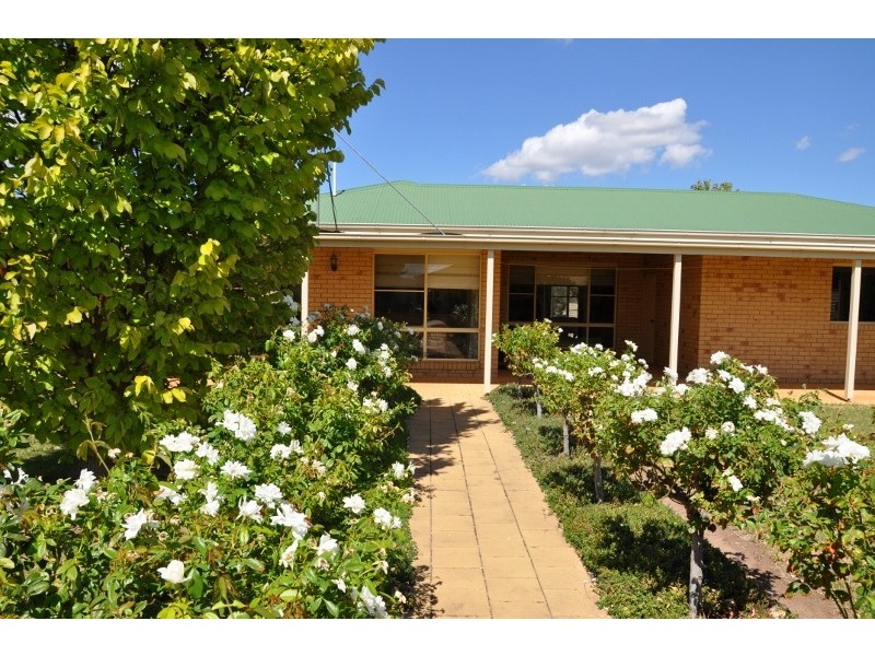 “Heatherville” Canowindra Road, Eugowra NSW 2806