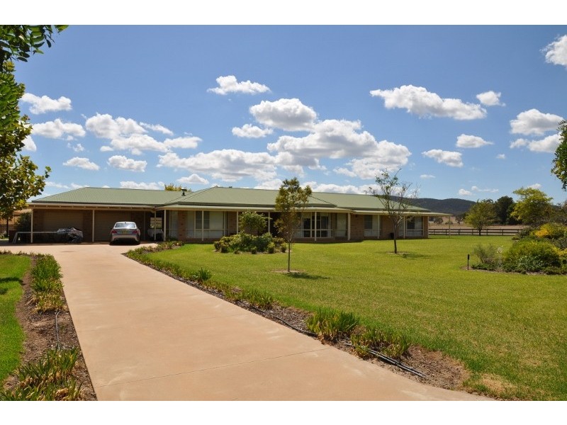 “Heatherville” Canowindra Road, Eugowra NSW 2806