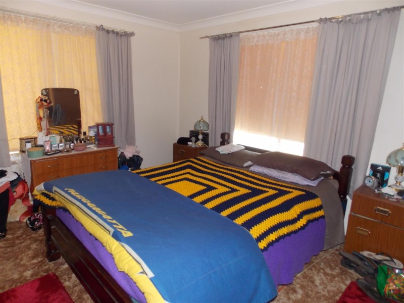 12 Thomas Street, Parkes NSW 2870