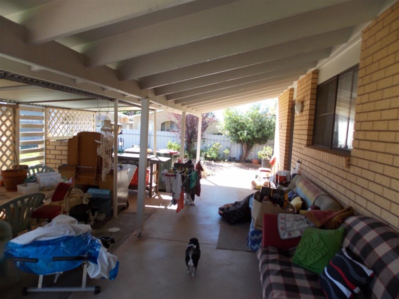 12 Thomas Street, Parkes NSW 2870