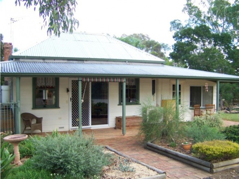 “Peppertree” Hillview Lane, Eugowra NSW 2806