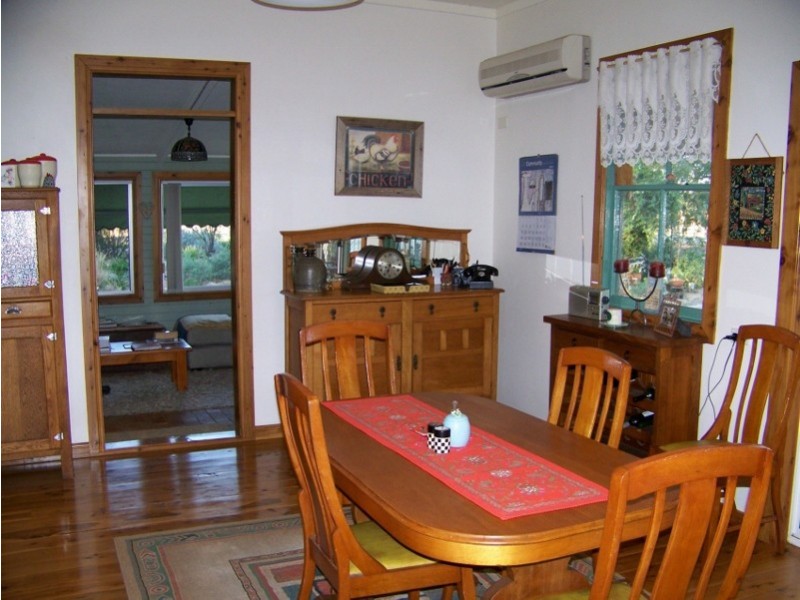 “Peppertree” Hillview Lane, Eugowra NSW 2806