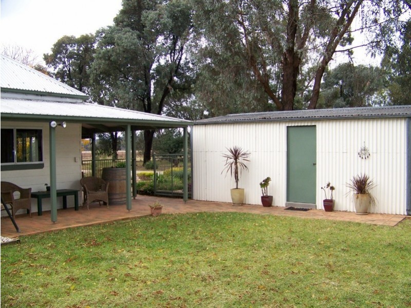 “Peppertree” Hillview Lane, Eugowra NSW 2806