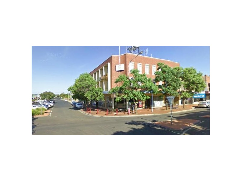 298 Clarinda St, Parkes NSW 2870