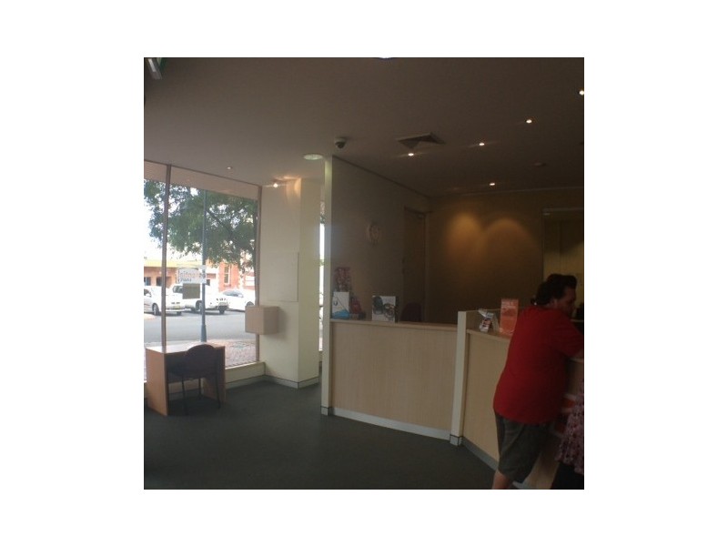 298 Clarinda St, Parkes NSW 2870