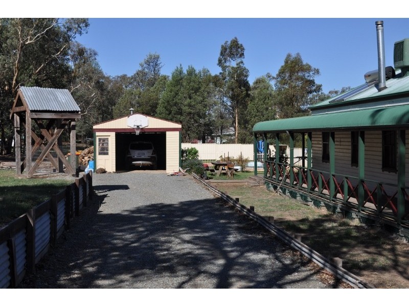 3 West Street, Eugowra NSW 2806