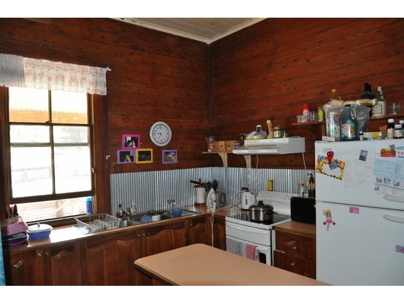 3 West Street, Eugowra NSW 2806