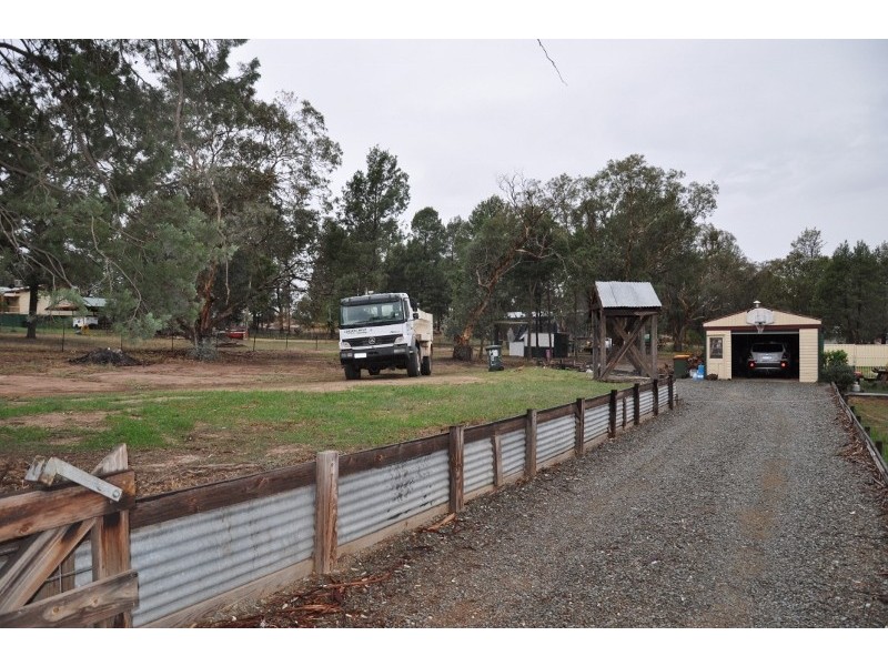 3 West Street, Eugowra NSW 2806