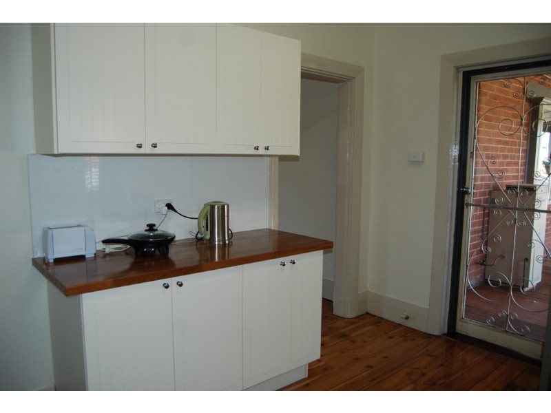 32 Victoria St, Parkes NSW 2870