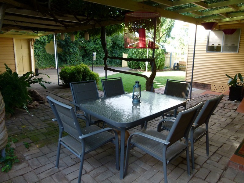 20 Elgin Street, Forbes NSW 2871