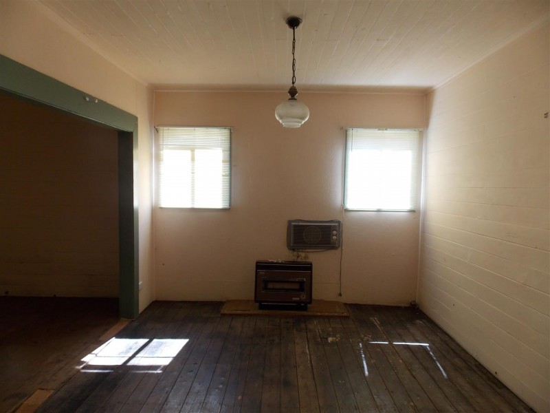 83 Hill Street, Parkes NSW 2870
