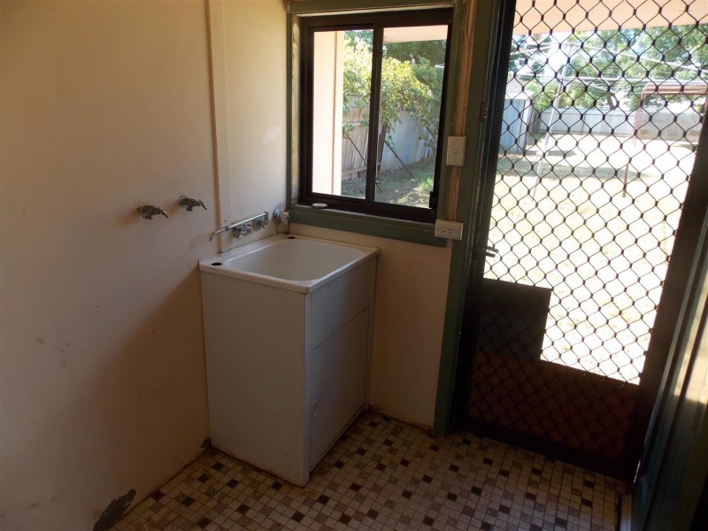 83 Hill Street, Parkes NSW 2870