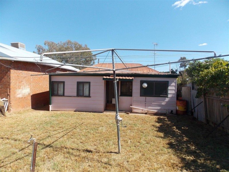 83 Hill Street, Parkes NSW 2870