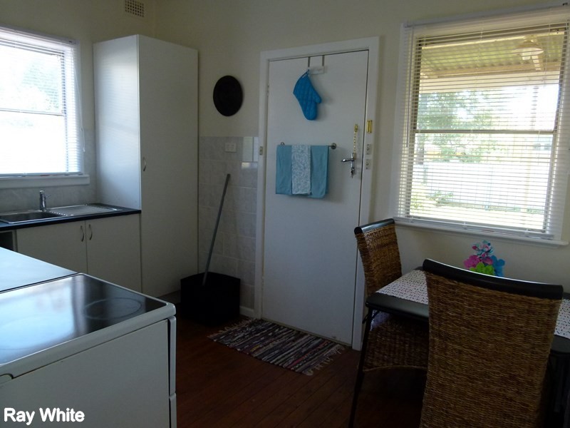 18 Elliot Street, Forbes NSW 2871