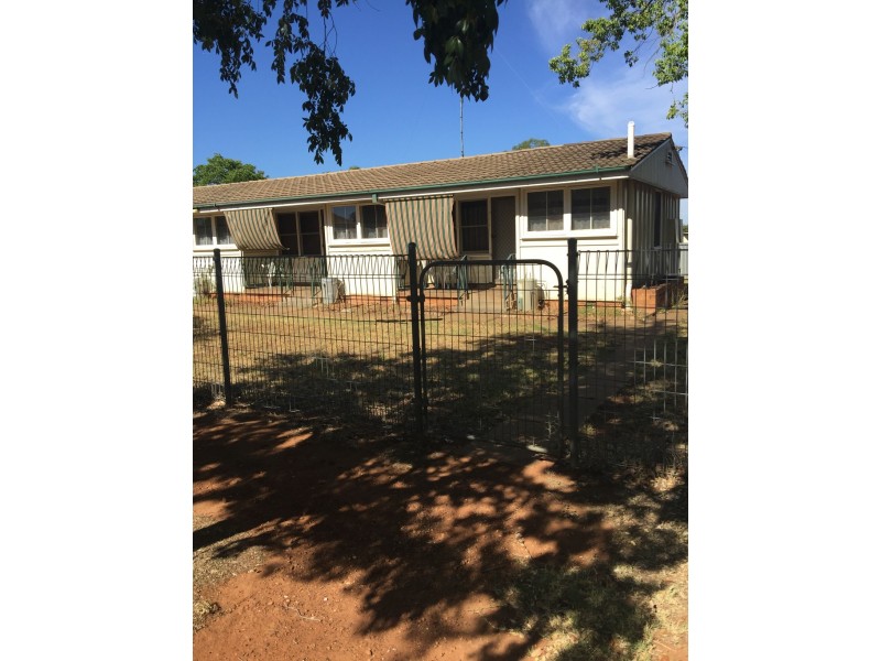 4/82-84 Derribong Street, Peak Hill NSW 2869