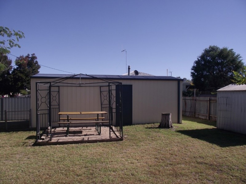 6 Close Street, Parkes NSW 2870