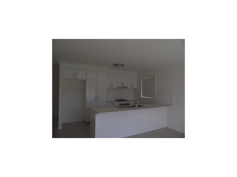 7 Rex Aubrey, Parkes NSW 2870