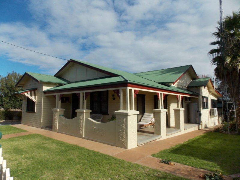 90 Euchie Street, Peak Hill NSW 2869