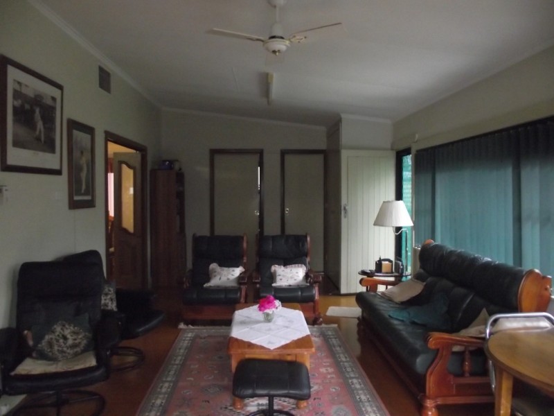 90 Euchie Street, Peak Hill NSW 2869