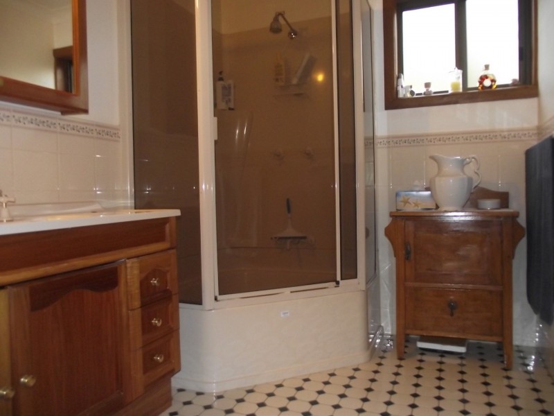 90 Euchie Street, Peak Hill NSW 2869