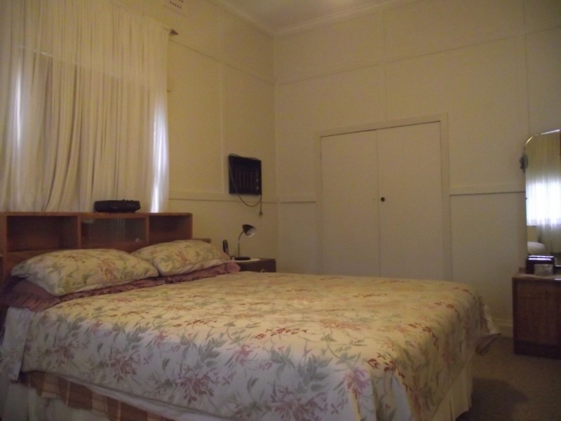 90 Euchie Street, Peak Hill NSW 2869