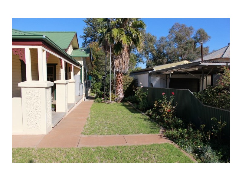 90 Euchie Street, Peak Hill NSW 2869
