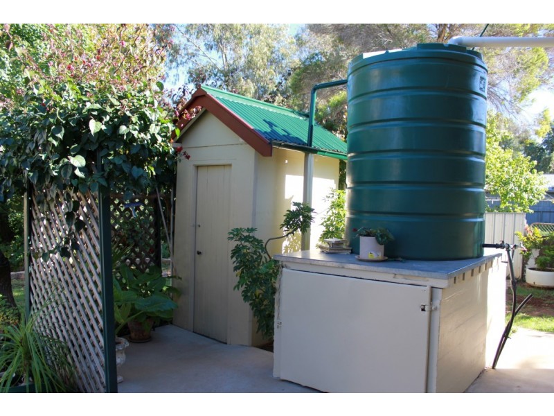 90 Euchie Street, Peak Hill NSW 2869