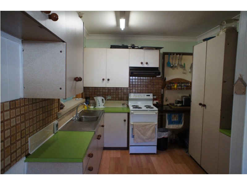 4 Porter Street, Parkes NSW 2870