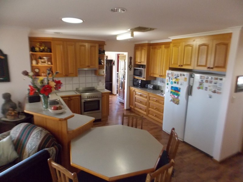 16 Vaucluse Place, Parkes NSW 2870