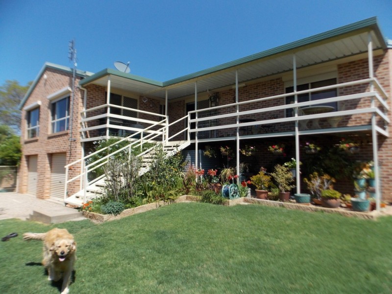 16 Vaucluse Place, Parkes NSW 2870