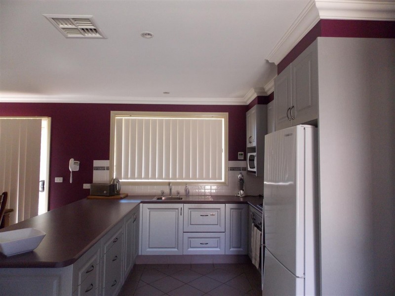 1-6/44 Brolgan Road, Parkes NSW 2870