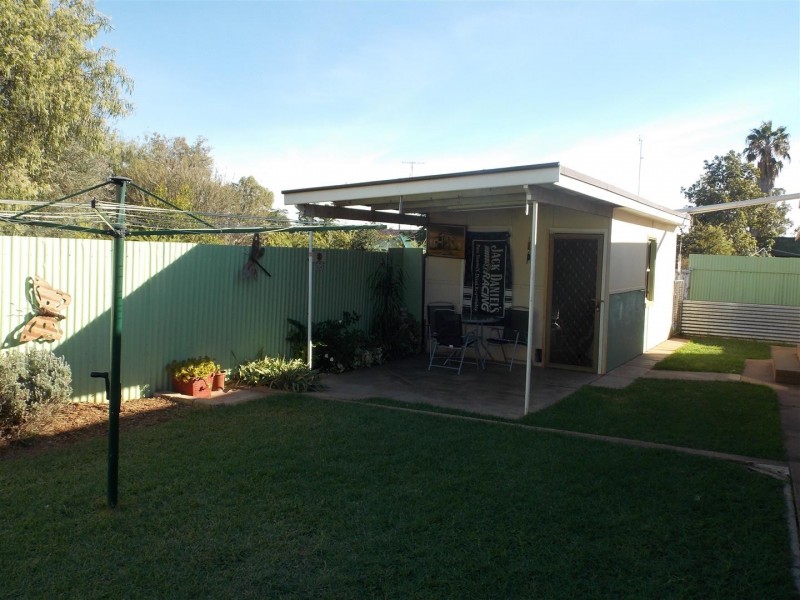 15 Victoria Street, Parkes NSW 2870