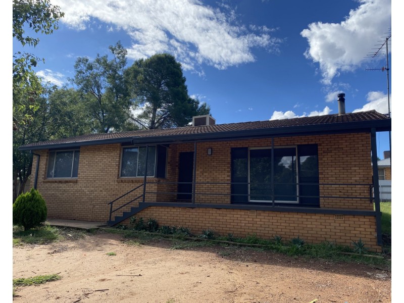 3 Stenhouse Street, Condobolin NSW 2877