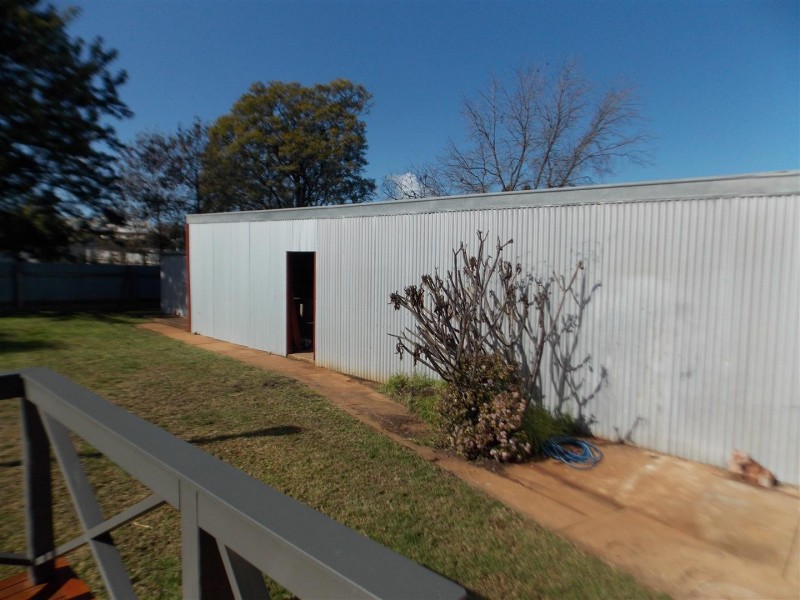 141 Currajong Street, Parkes NSW 2870