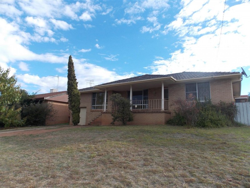 14 Jones Street, Parkes NSW 2870