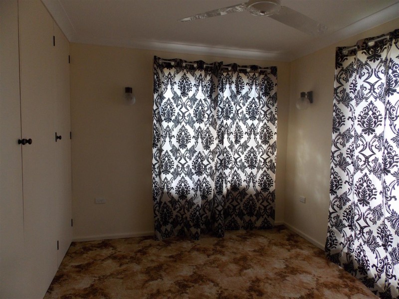 14 Jones Street, Parkes NSW 2870