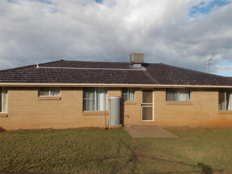 14 Jones Street, Parkes NSW 2870