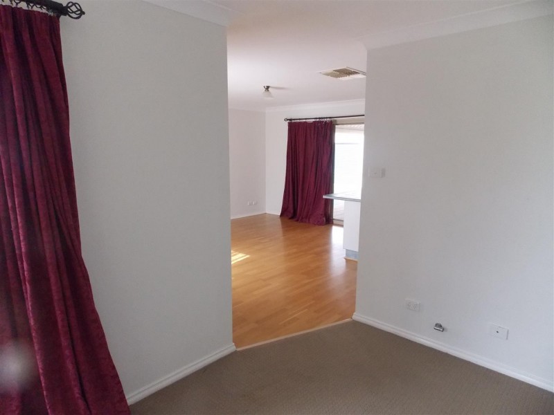 2 Noonan Street, Parkes NSW 2870