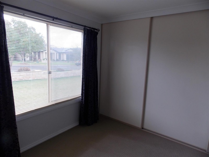 2 Noonan Street, Parkes NSW 2870