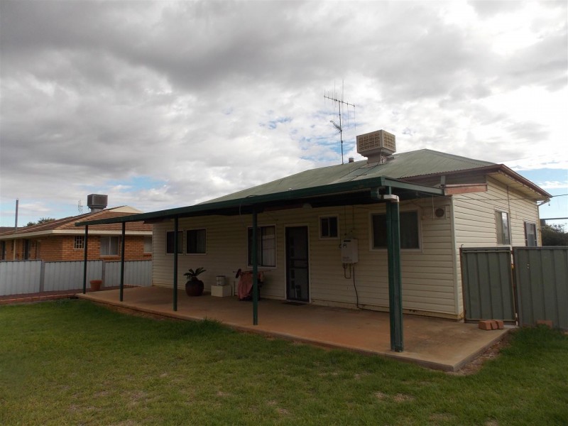 39 Thornbury Street, Parkes NSW 2870