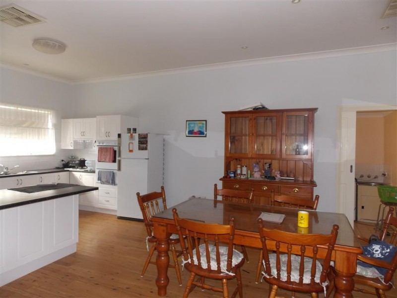39 Thornbury Street, Parkes NSW 2870