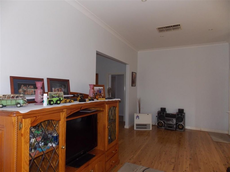 39 Thornbury Street, Parkes NSW 2870
