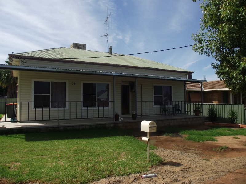 39 Thornbury Street, Parkes NSW 2870