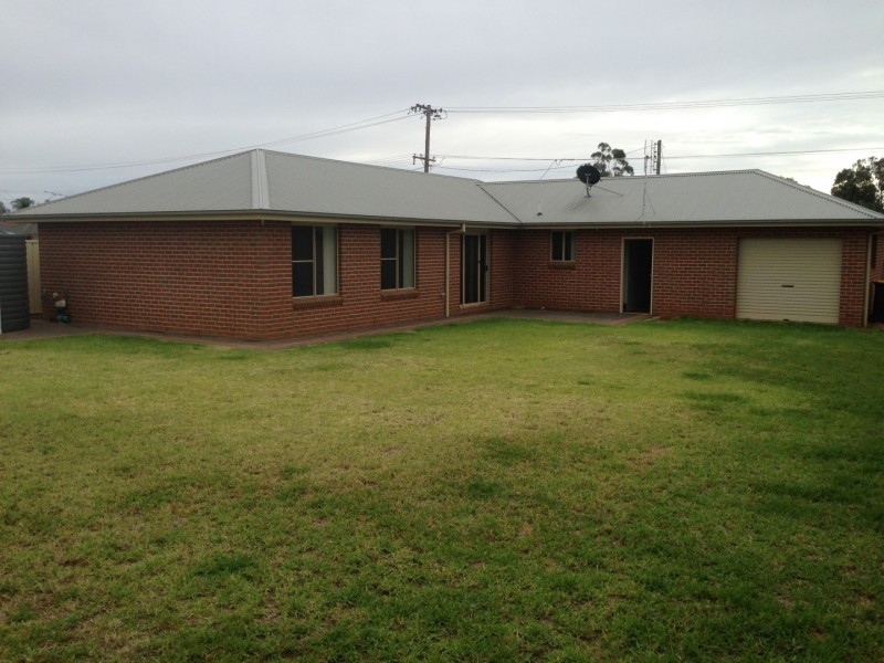 41 Best Street, Parkes NSW 2870