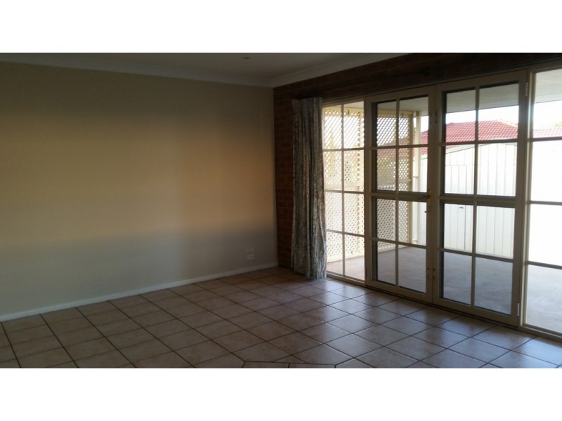 14 Coronation Avenue, Parkes NSW 2870