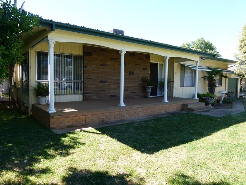 27 Gloucester Street, Forbes NSW 2871