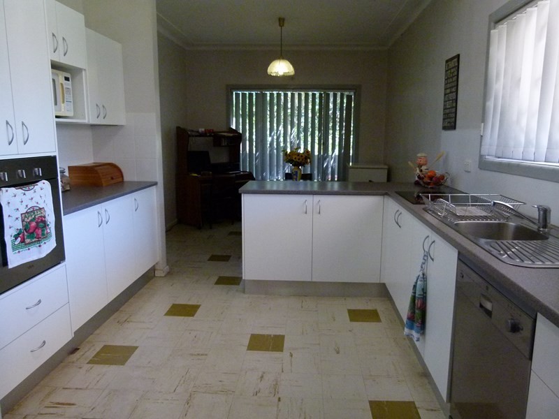 27 Gloucester Street, Forbes NSW 2871